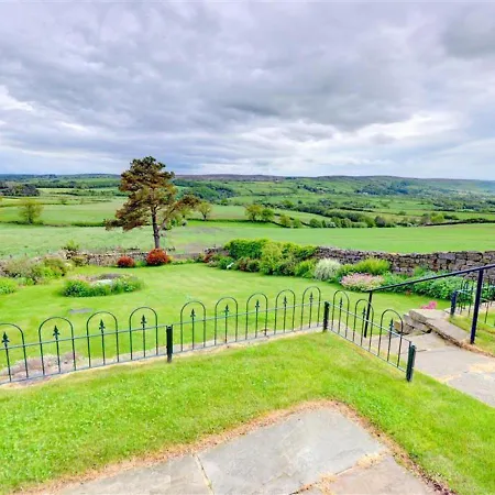 Hole In The Ellers 度假居 *